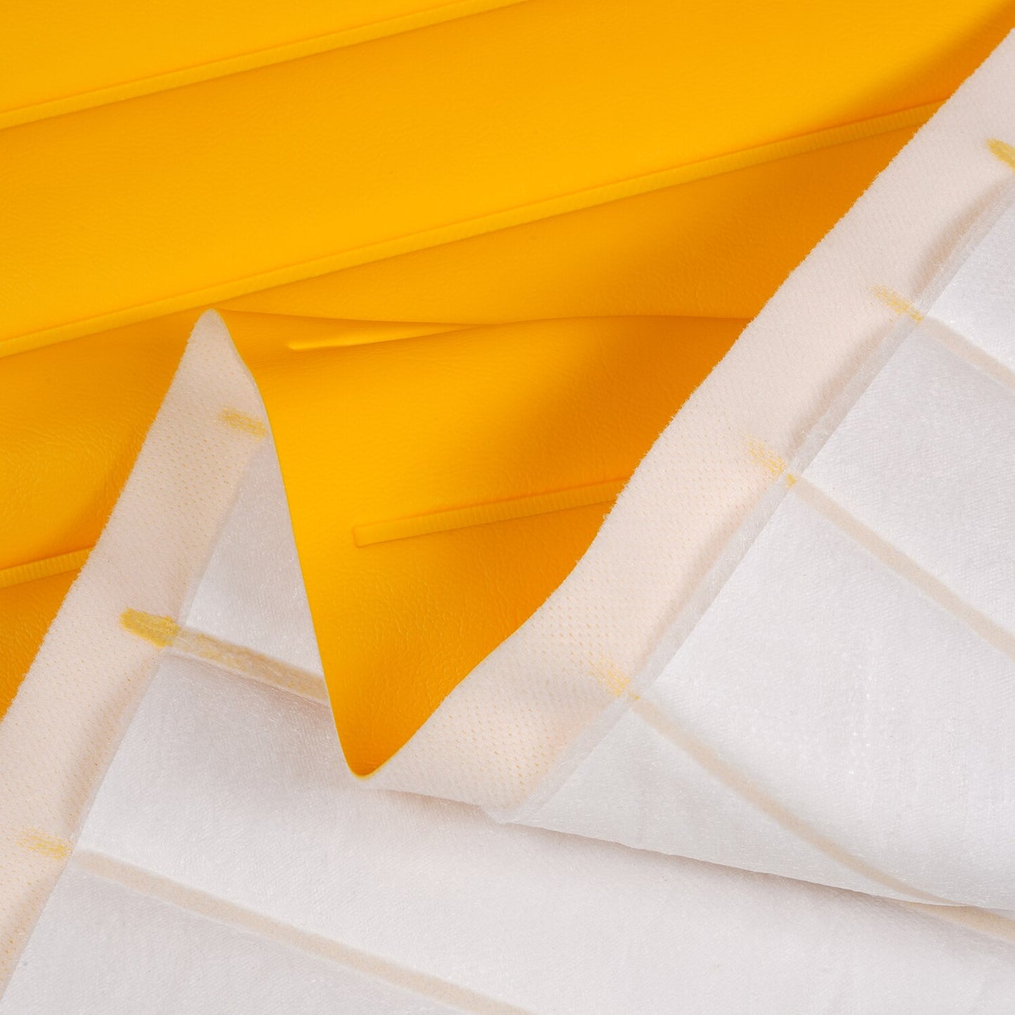 Horizon Capriccio Doubloon 10200-0023 Roll-n-Pleat Marine Vinyl Upholstery Fabric