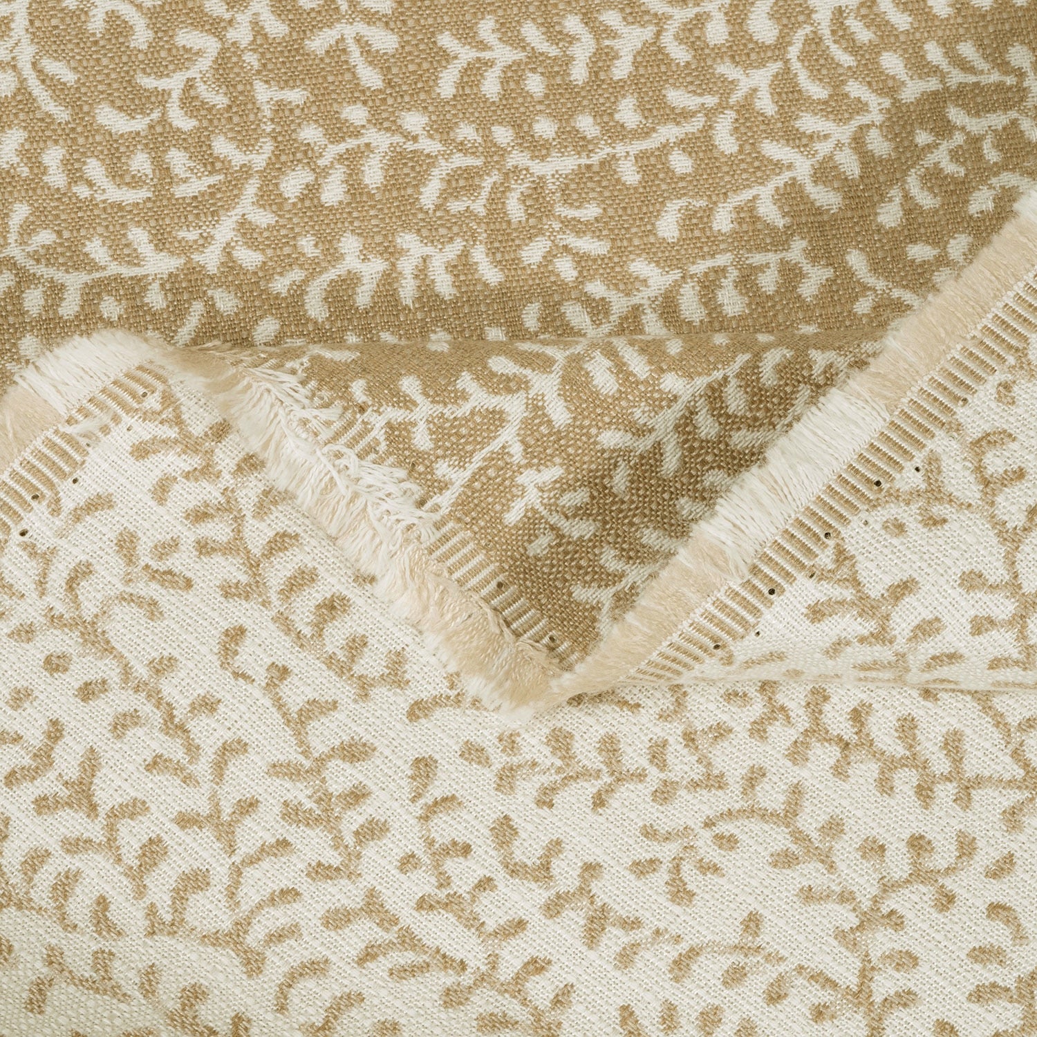 146267-0002 eberly linen folded
