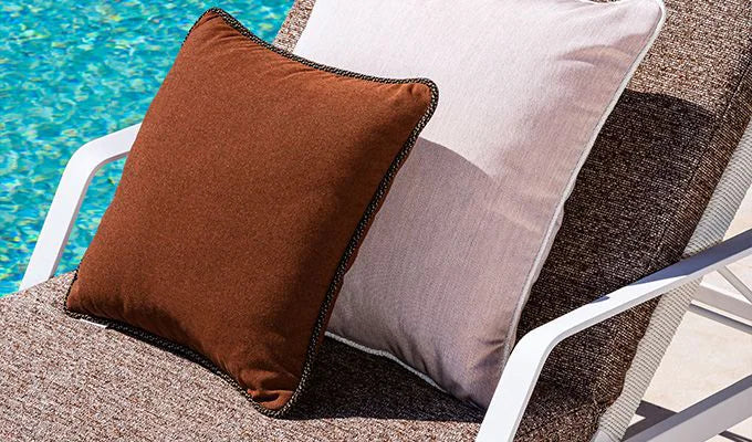 Tundra Souk J474 CHAISE THROW PILLOW