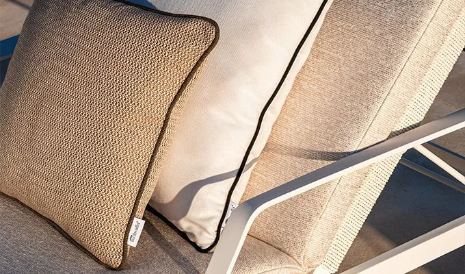 Tundra Varadero J482 CHAISE THROW PILLOWS
