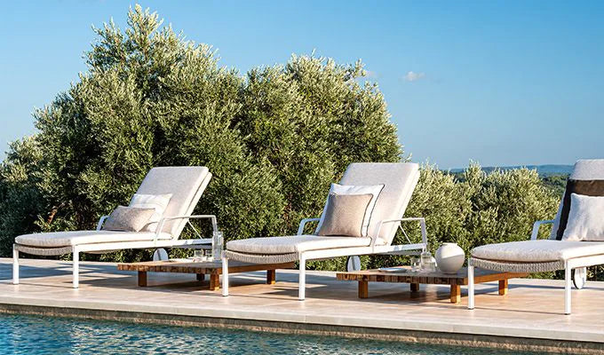 Tundra Varadero J482 CLIFF CHAISE LOUNGE CHAIRS